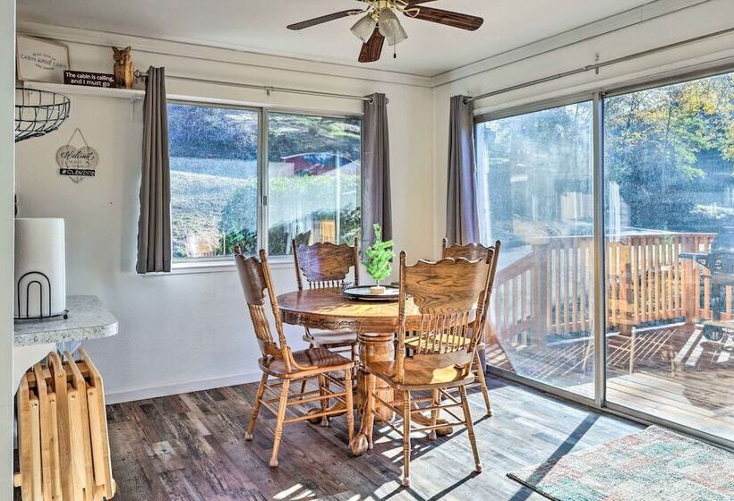 Game Room & Mtn Views: Tuolumne Hideaway!