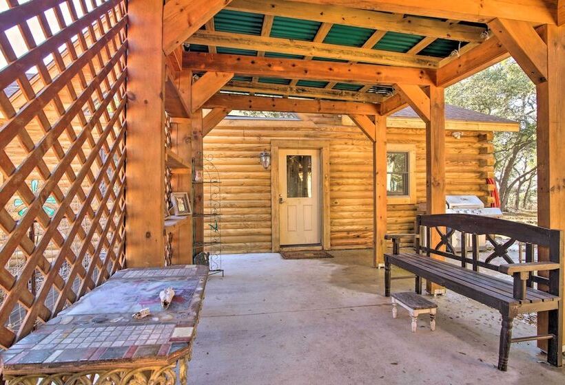 Twin Acres Scenic Ranch In Texas Hill Country