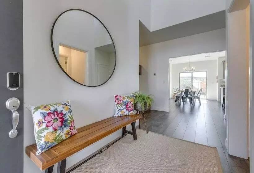 Patio, Game Room & Pool Access: Washington Gem
