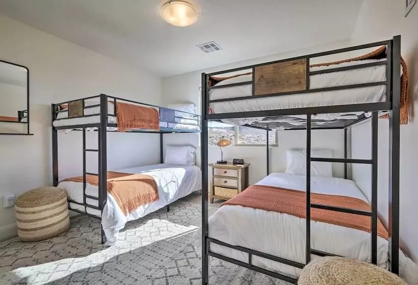 Patio, Game Room & Pool Access: Washington Gem
