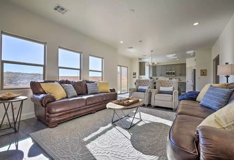 Patio, Game Room & Pool Access: Washington Gem