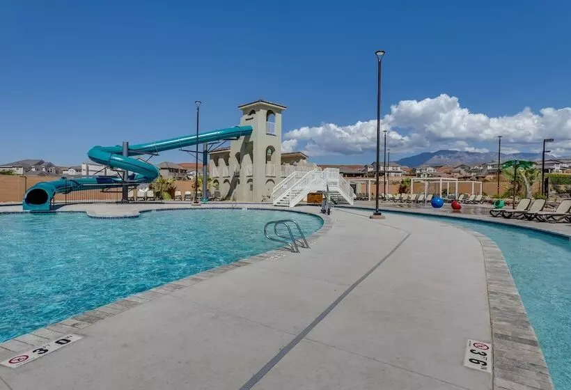 Patio, Game Room & Pool Access: Washington Gem