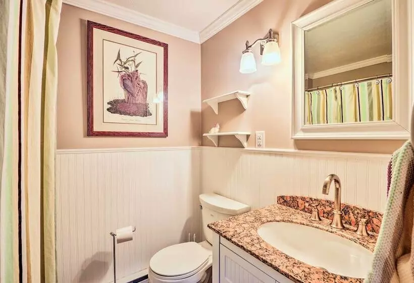 Waterfront Cottage On Sawmill Bay W/ Deck!