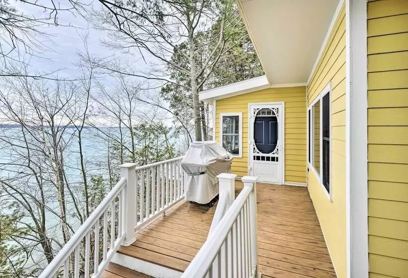 Waterfront Cottage On Sawmill Bay W/ Deck!