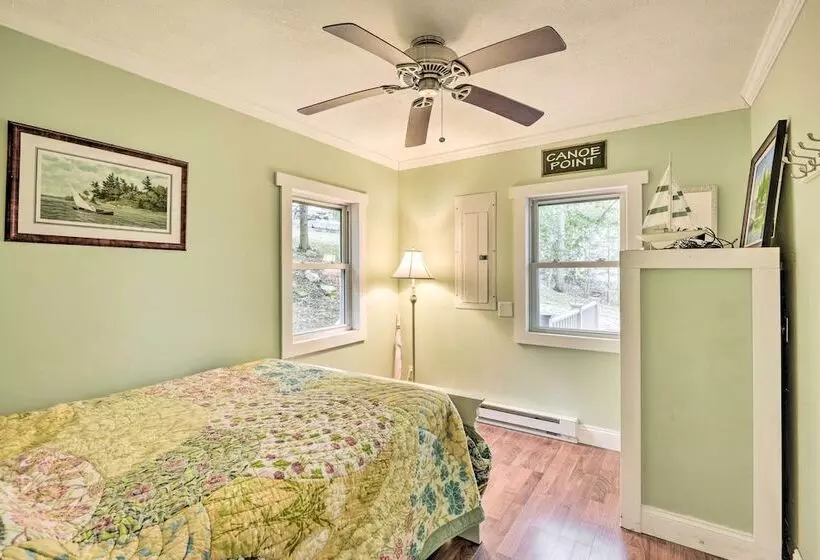 Waterfront Cottage On Sawmill Bay W/ Deck!