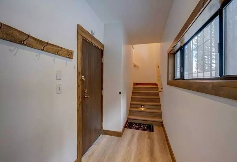2br Cabin W Office And Outdoor Deck