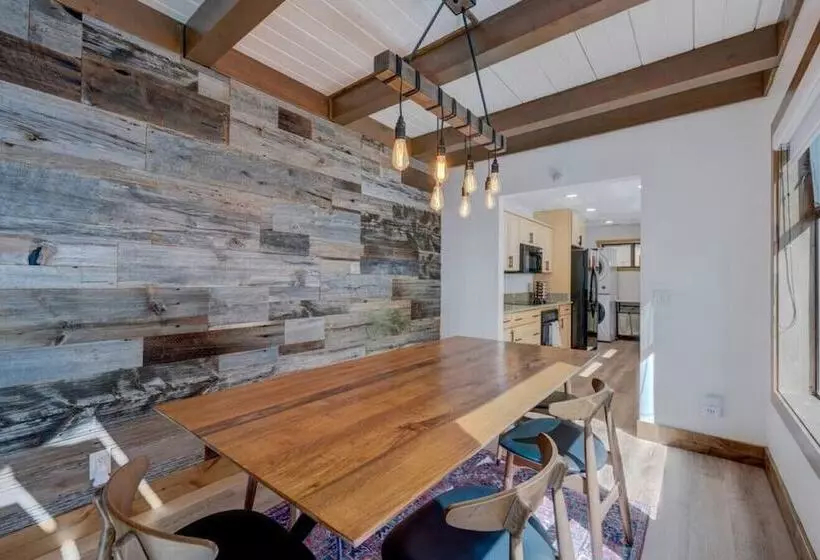 2br Cabin W Office And Outdoor Deck