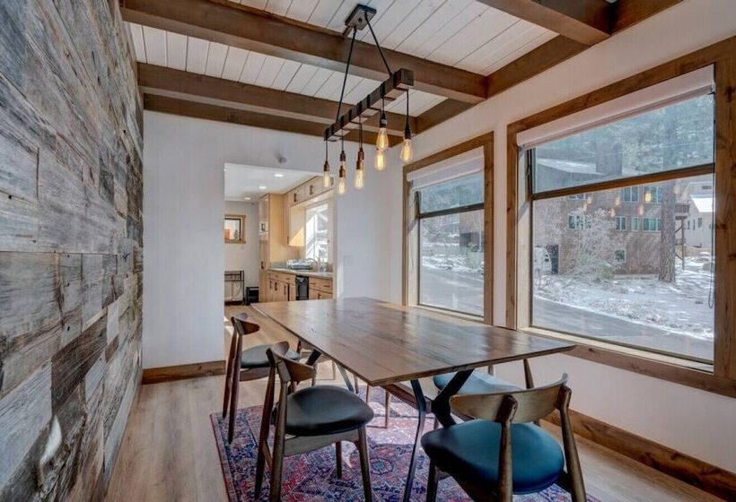 2br Cabin W Office And Outdoor Deck