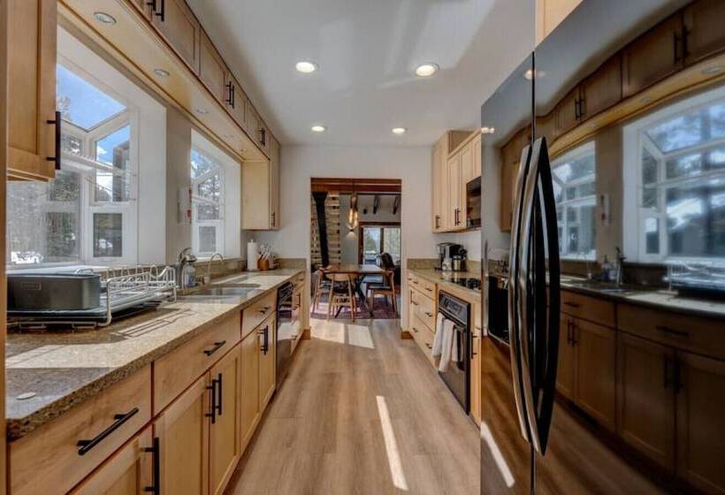 2br Cabin W Office And Outdoor Deck