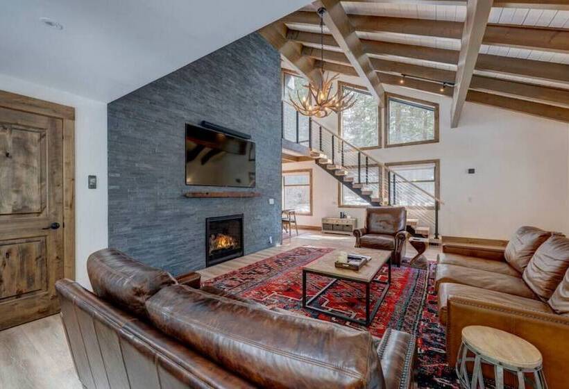 2br Cabin W Office And Outdoor Deck