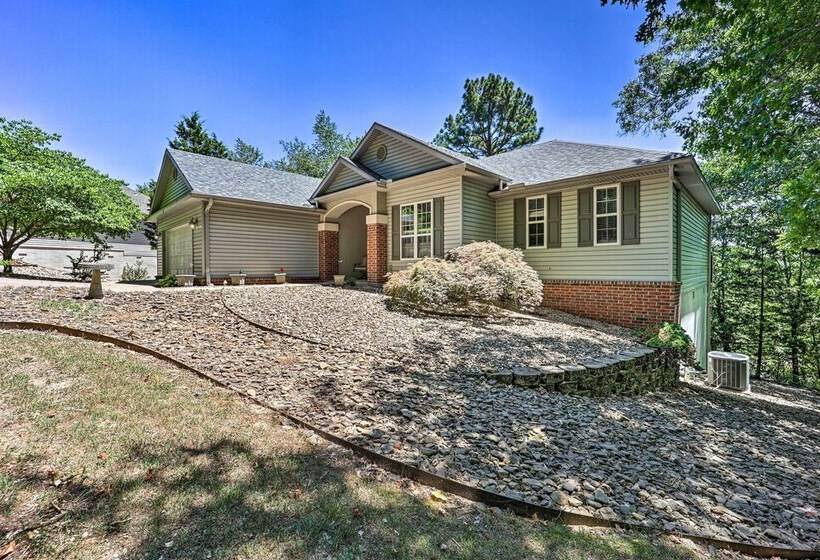 Beautiful Bella Vista Home W/ Private Deck!