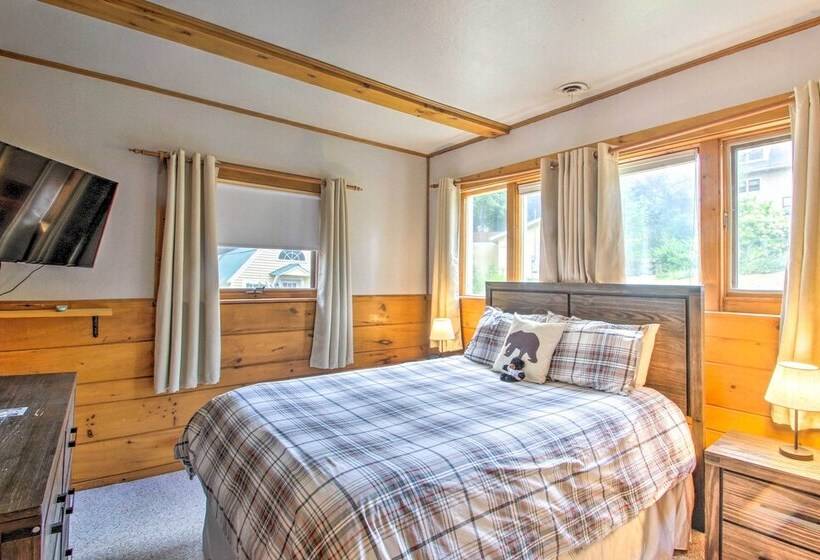 Beautiful Carriage House In Downtown Jackson!