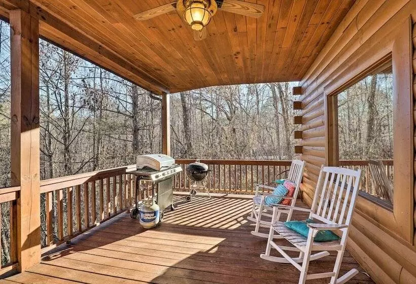 Bryson City Cabin W/ Private Hot Tub & Game Room