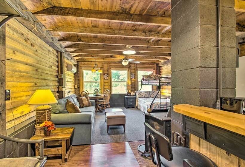 Charming Lakefront Cabin: Fish, Hike & More!