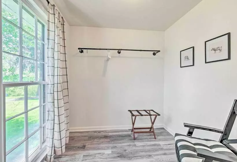 Chic Nashville Area Retreat W/ Private Pool!