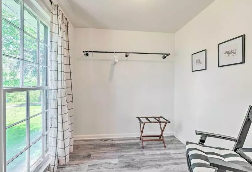 Chic Nashville Area Retreat W/ Private Pool!