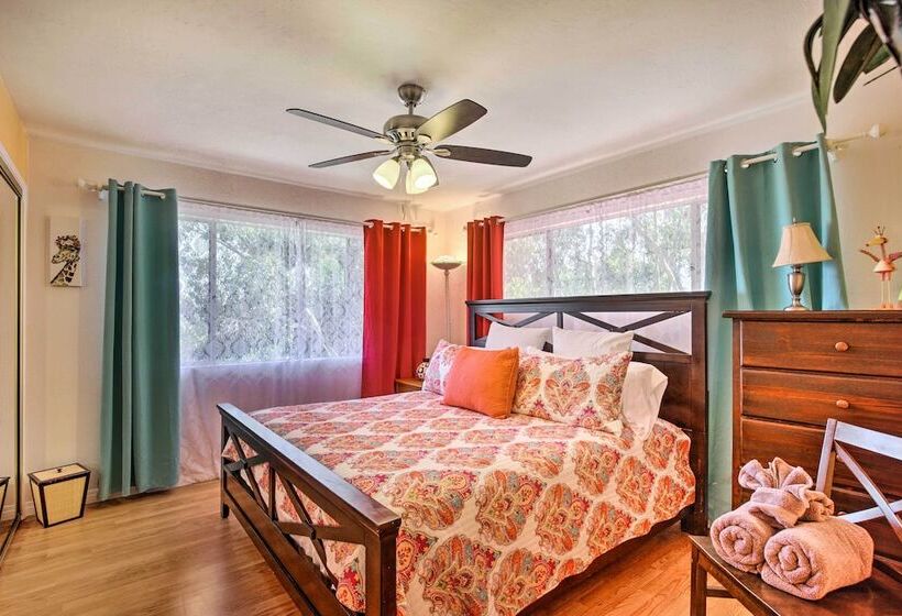 Colorful El Cajon Gem: Deck, Garden & Valley Views