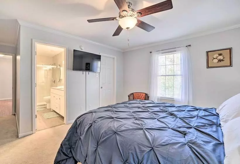 Country Chic Home W/ Fire Pit, Steps To Lake!