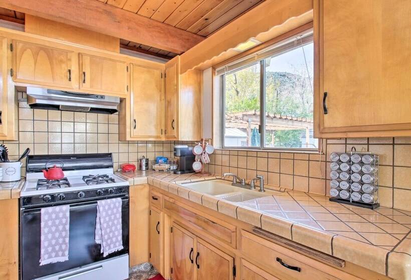 Cozy Cabin W/ Deck   Near Frazier Mtn Park