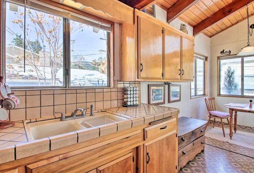 Cozy Cabin W/ Deck   Near Frazier Mtn Park