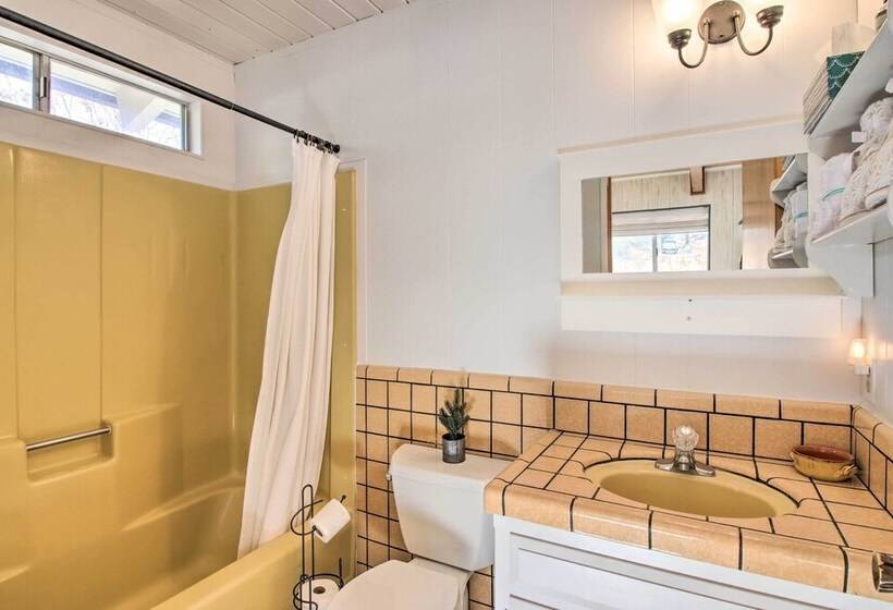 Cozy Cabin W/ Deck   Near Frazier Mtn Park