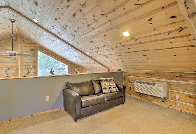 Cozy & Private Custer Cabin W/ Hiking On Site