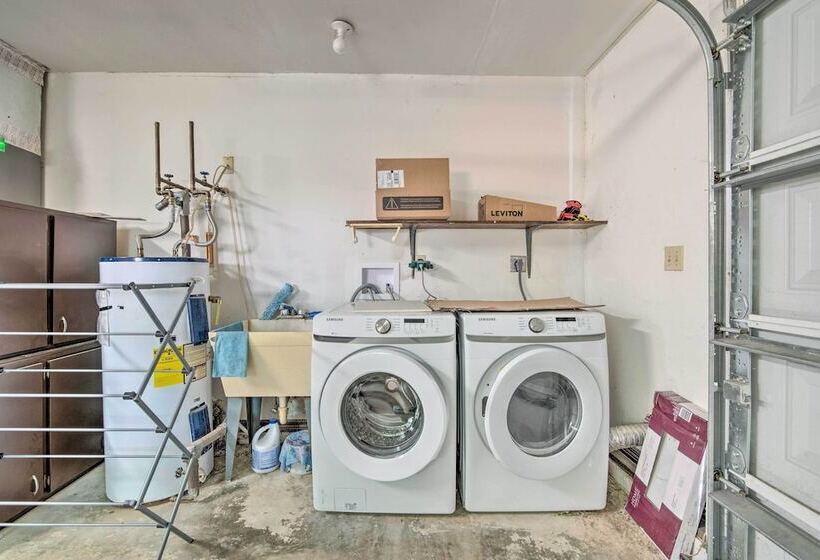 Cozy Retreat, 7 Mi To World Equestrian Center