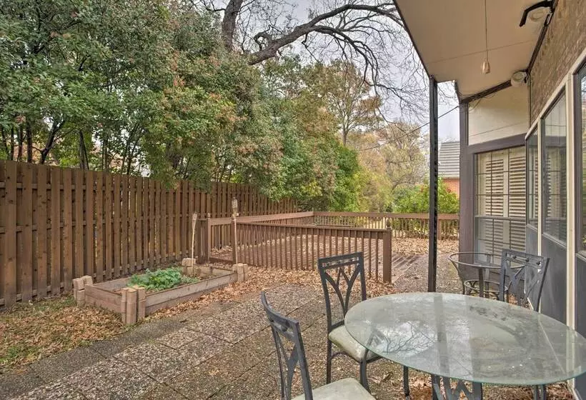 Pool Table, Patio & Grill: Idyllic Mckinney Home