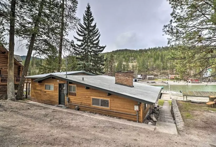Flathead Lake Waterfront Cabin W/ Dock & Kayaks