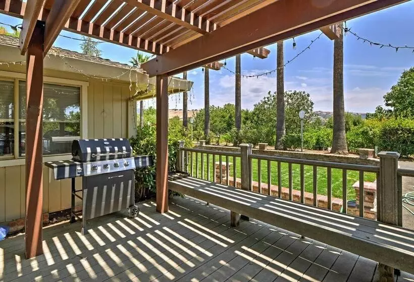 Gilroy Home W/ Deck On 20 Acres, 7 Mi To Downtown!