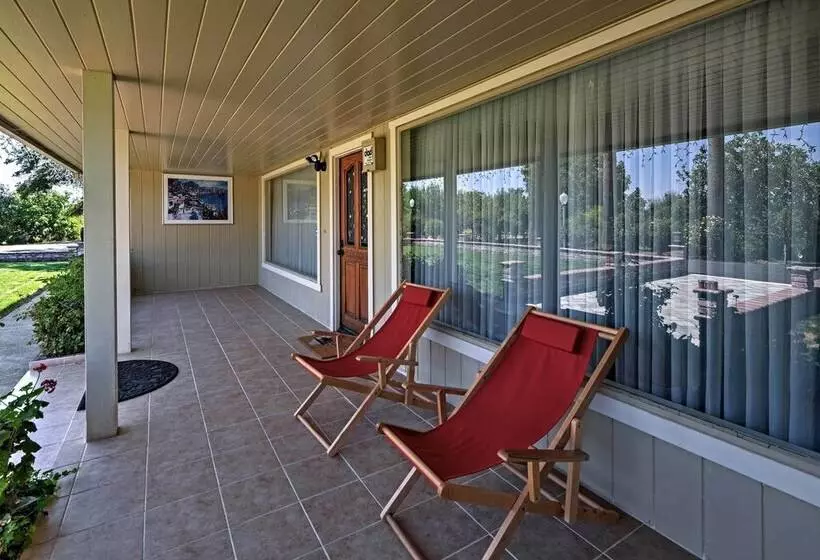 Gilroy Home W/ Deck On 20 Acres, 7 Mi To Downtown!