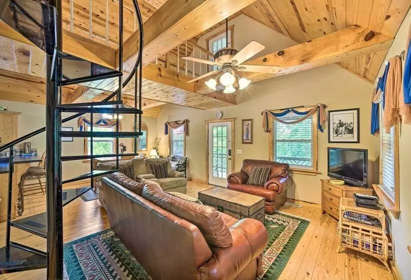 Golfer S Retreat    Cabin In Resort