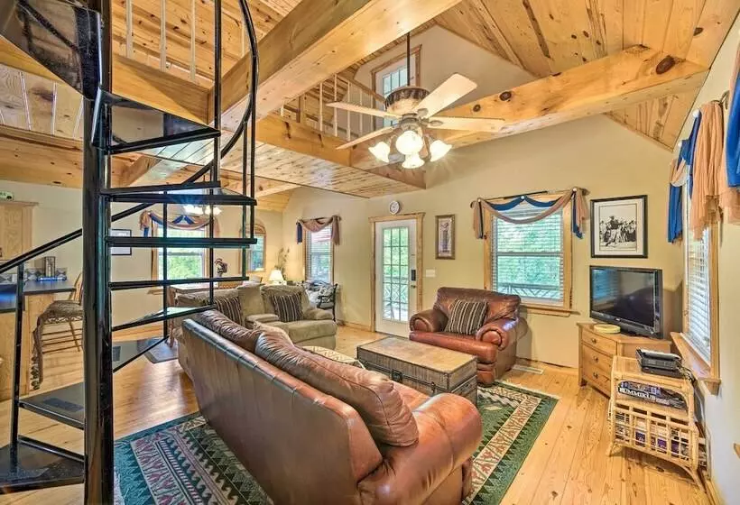 Golfer S Retreat    Cabin In Resort