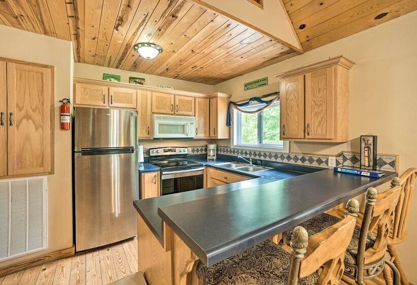 Golfer S Retreat    Cabin In Resort