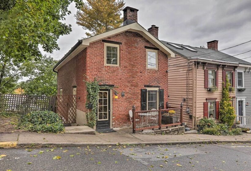 Historic Home In Lambertville: Walk To Bridge