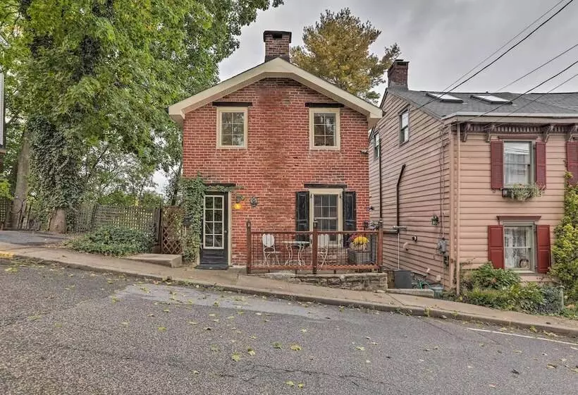 Historic Home In Lambertville: Walk To Bridge