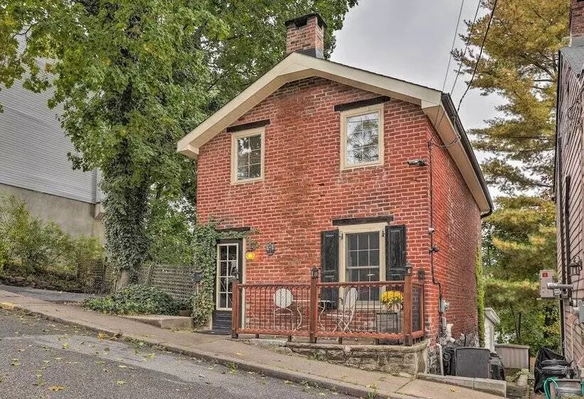 Historic Home In Lambertville: Walk To Bridge