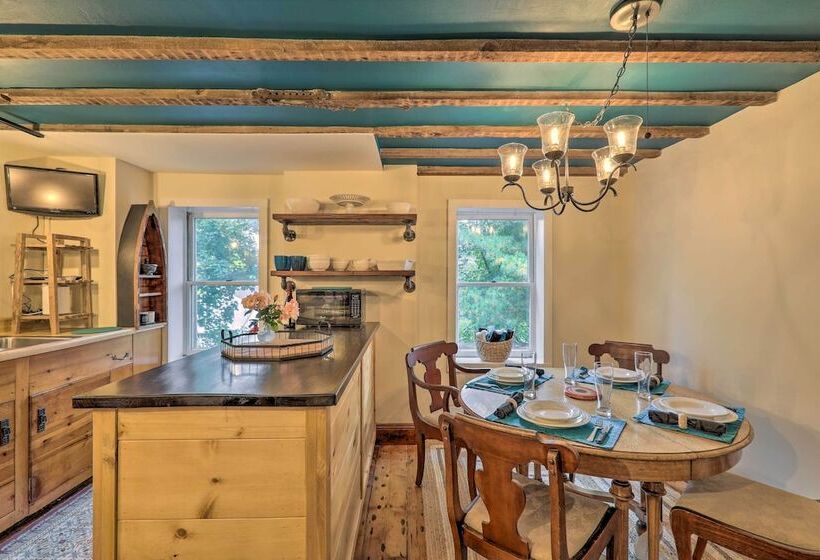 Historic Home In Lambertville: Walk To Bridge