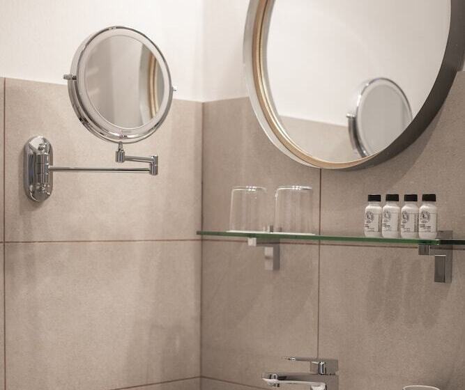 هتل Vis A Vis Apartments