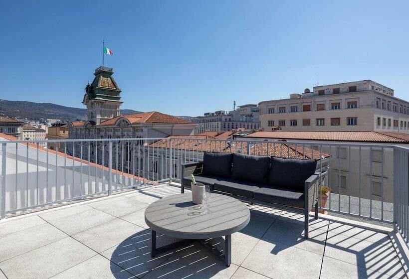 هتل Vis A Vis Apartments