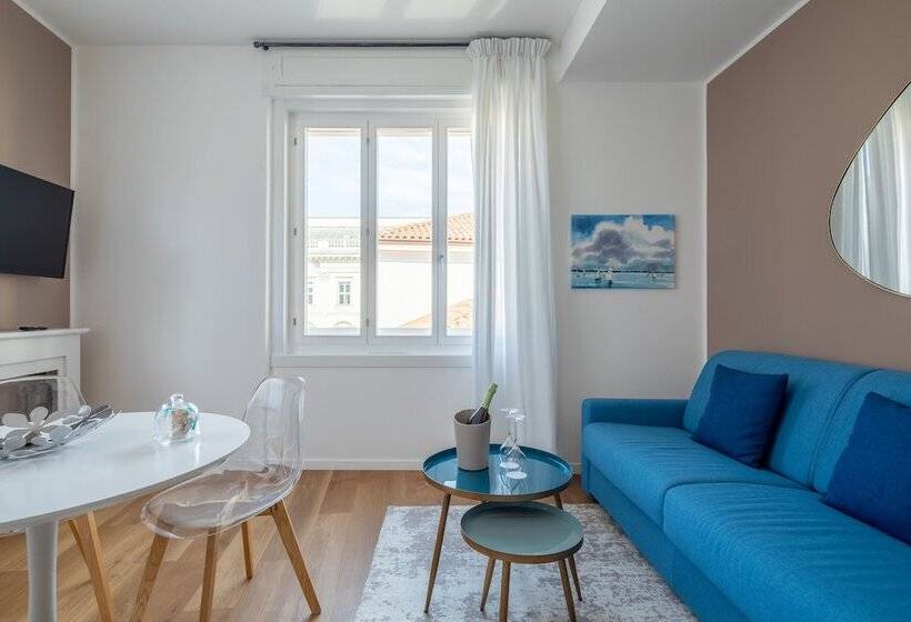هتل Vis A Vis Apartments