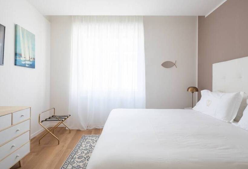 هتل Vis A Vis Apartments