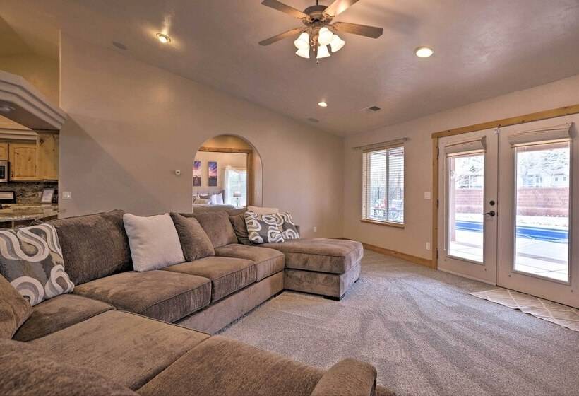 Hurricane Home W/ Pool & Spa ~ 25 Mi To Zion!