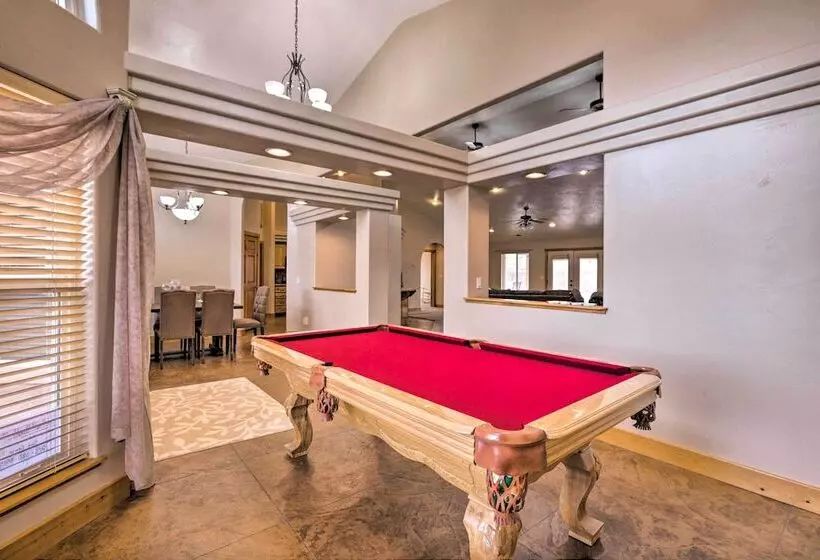 Hurricane Home W/ Pool & Spa ~ 25 Mi To Zion!