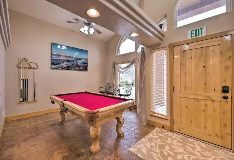 Hurricane Home W/ Pool & Spa ~ 25 Mi To Zion!