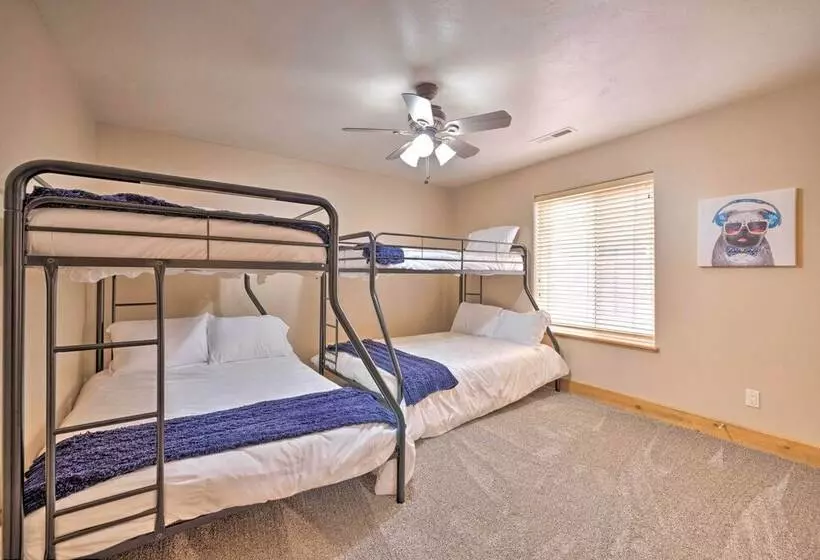 Hurricane Home W/ Pool & Spa ~ 25 Mi To Zion!