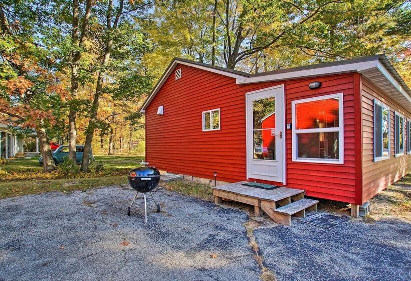 Idyllic  Finn S Retreat    Walk To Lake Huron