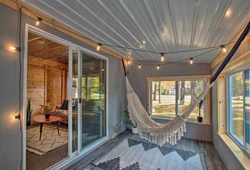 Idyllic  Finn S Retreat    Walk To Lake Huron