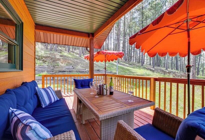 Keystone Escape W/ Amazing Mt Rushmore View!