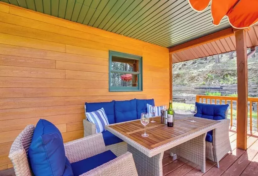 Keystone Escape W/ Amazing Mt Rushmore View!